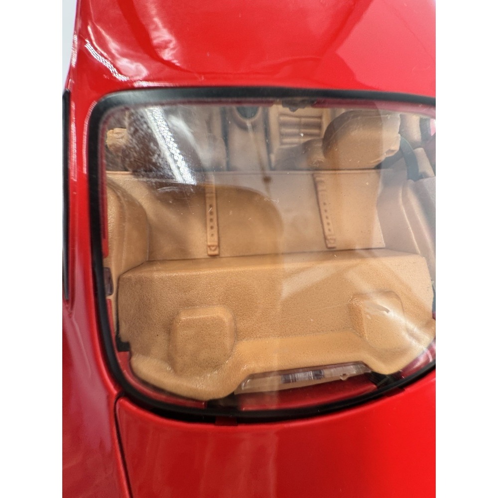 Ferrari 550 Maranello 1:18 Diecast Model Car Red Maisto Opening Parts - Picture 12 of 16